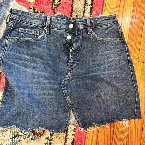 Old Navy High-Rise Denim skirt - Picture 1 of 2